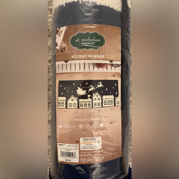 St. Nicholas Square Accent Rug - Picture 6 of 6